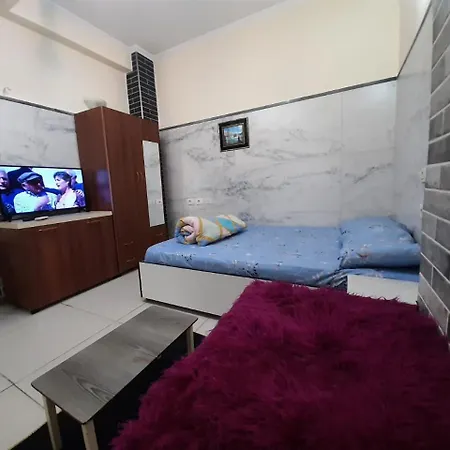 דירה Lovely 12345 *