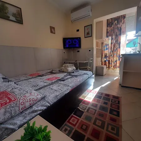 Lovely 12345 טיראנה