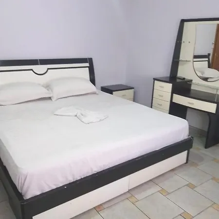 Appartamento Lovely 12345